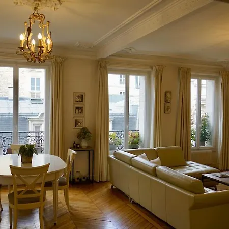 Steps To Luxembourg Gardens Bright Family Flat